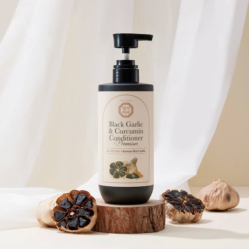 Daeng Gi Meo Ri Black Garlic And Curcumin Conditioner 500ml