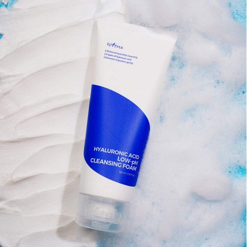 Isntree Hyaluronic Acid Low-Ph Cleansing Foam